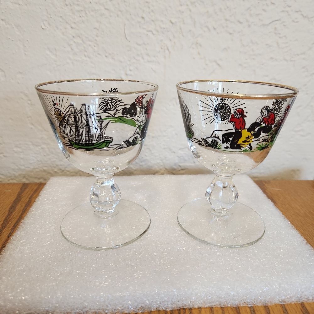 PAIR OF VINTAGE 1950s LIBBEY TREASURE ISLAND STEMMED CORDIAL GLASSES PIRATES